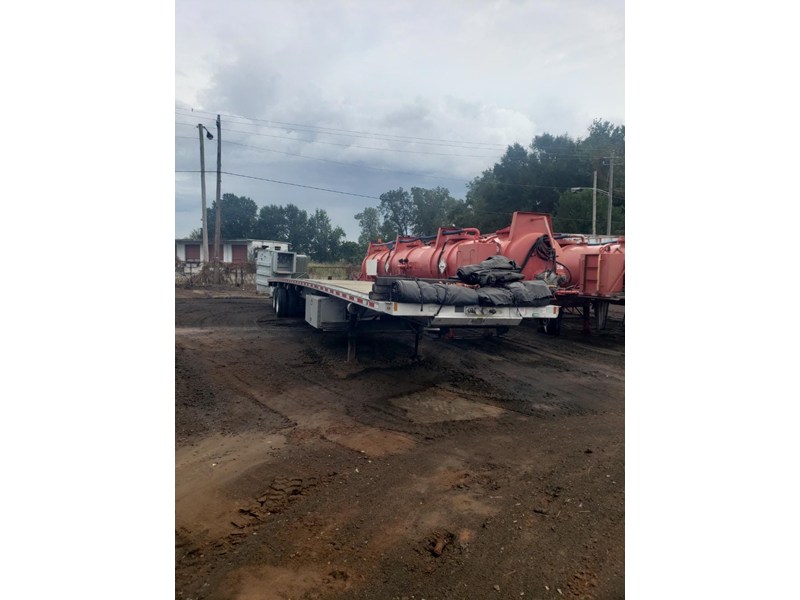 2017 Fontaine Revolution 52 Flatbed Trailer